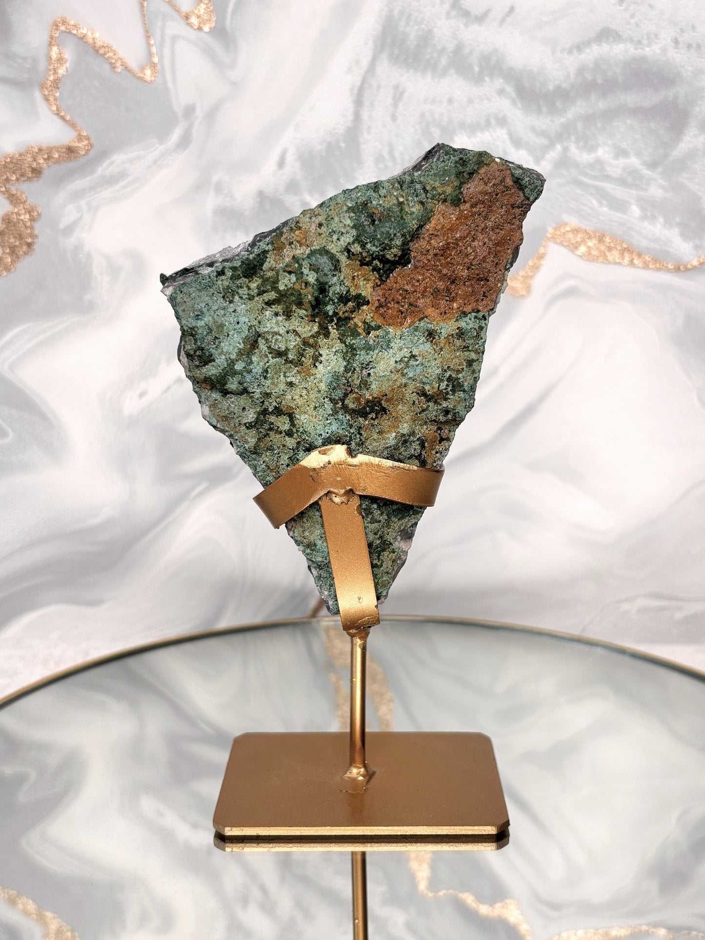 Grüner Amethyst auf Stand