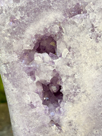 Amethyst Cluster mit Goethit