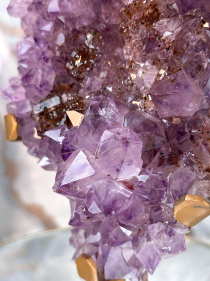 Amethyst mit Goethit Einschlüssen