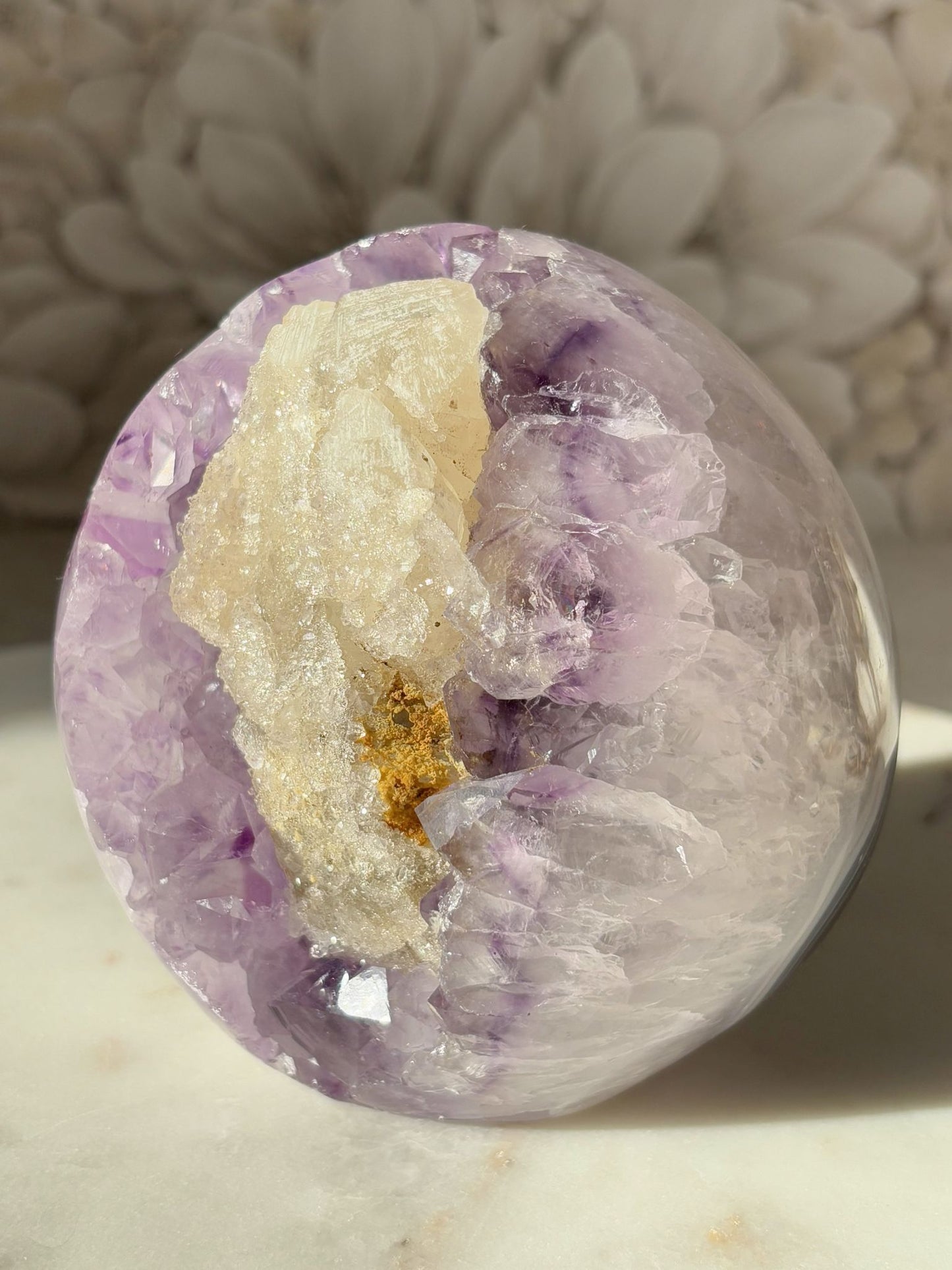 Amethyst Kugel mit Glitzer Calcit