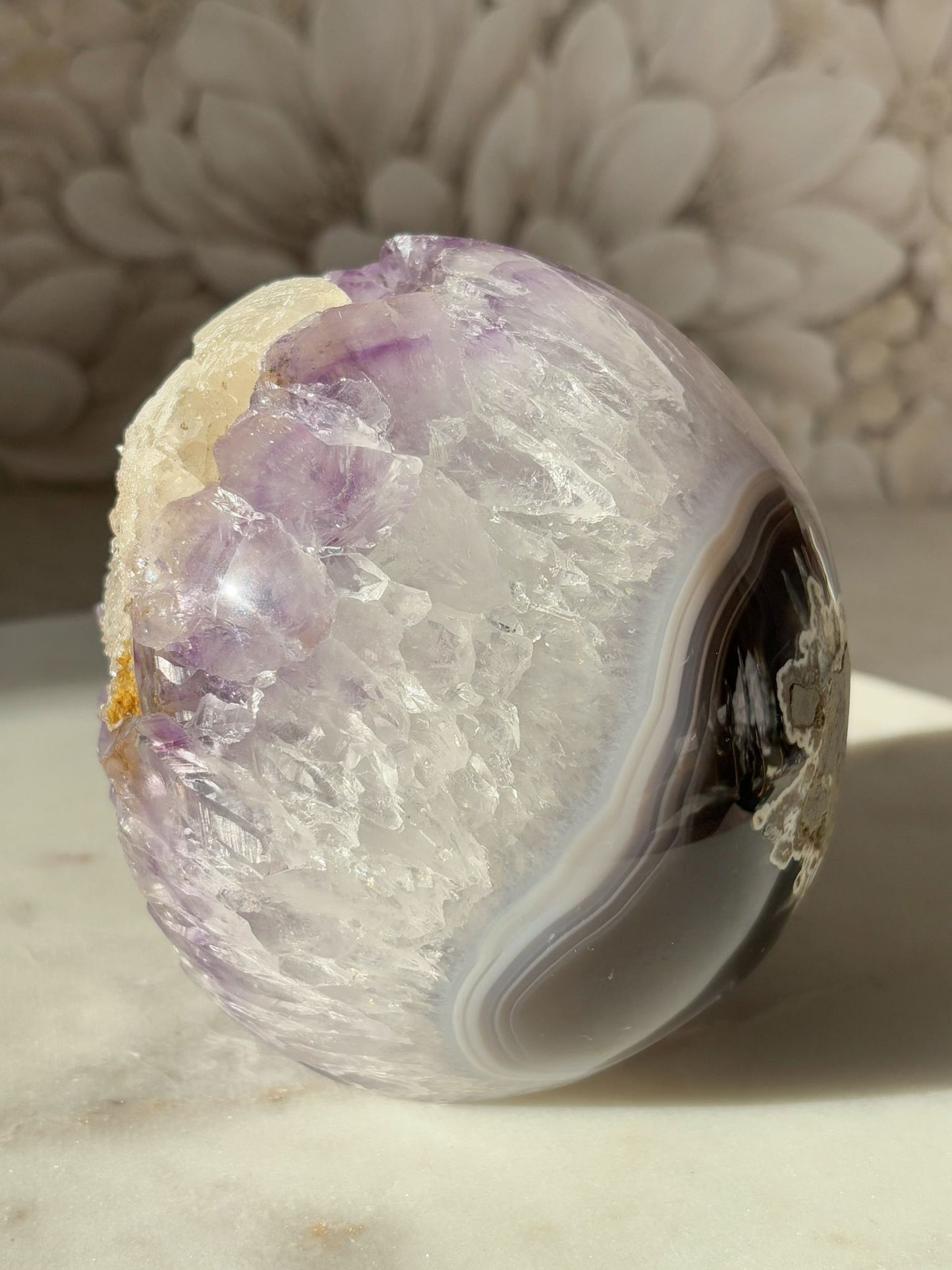 Amethyst Kugel mit Glitzer Calcit