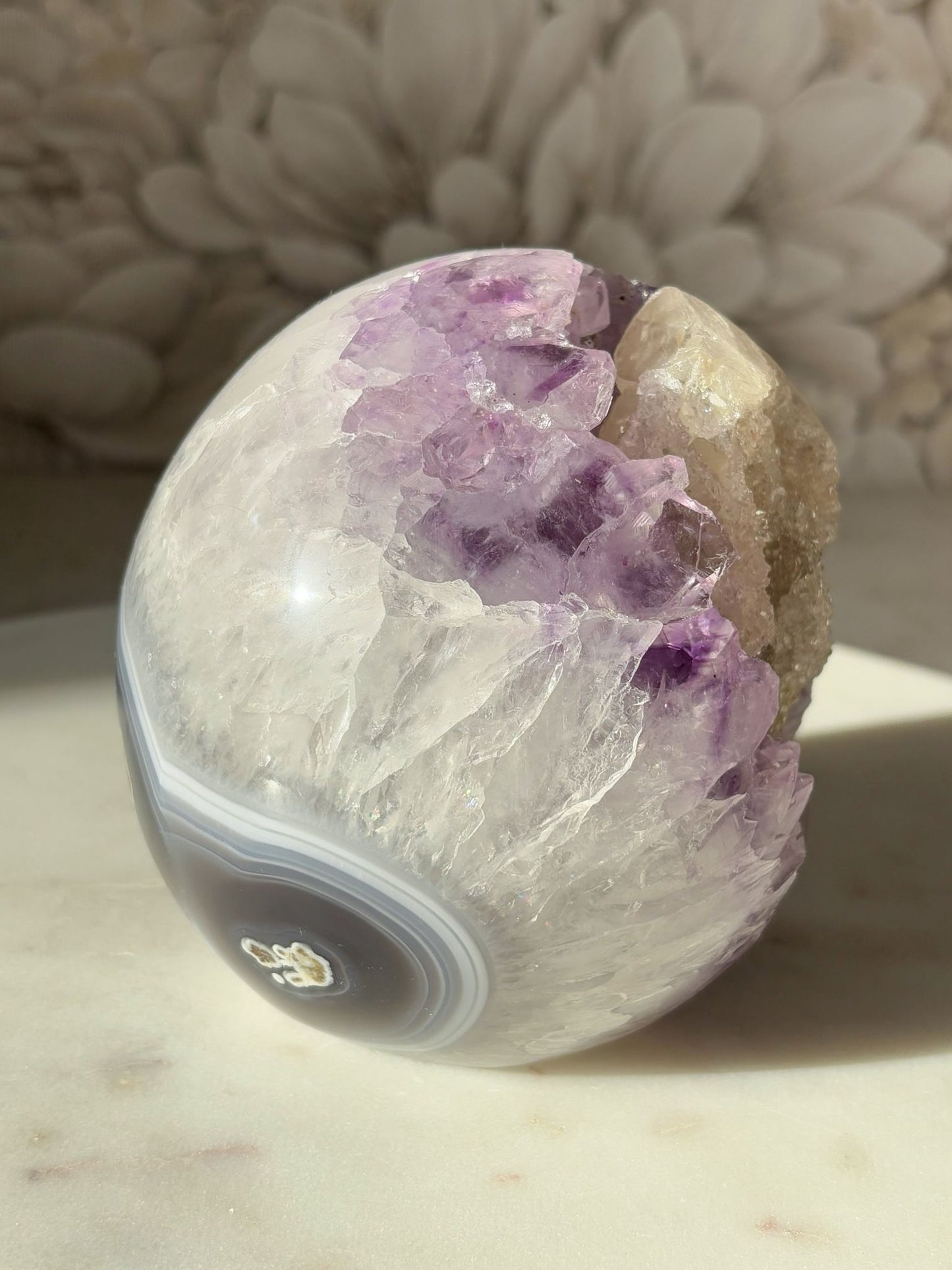 Amethyst Kugel mit Glitzer Calcit