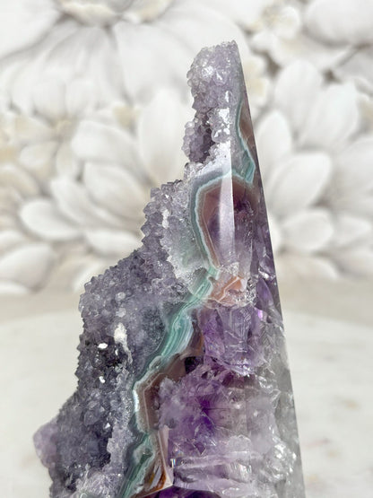 Amethyst in Diamantenform