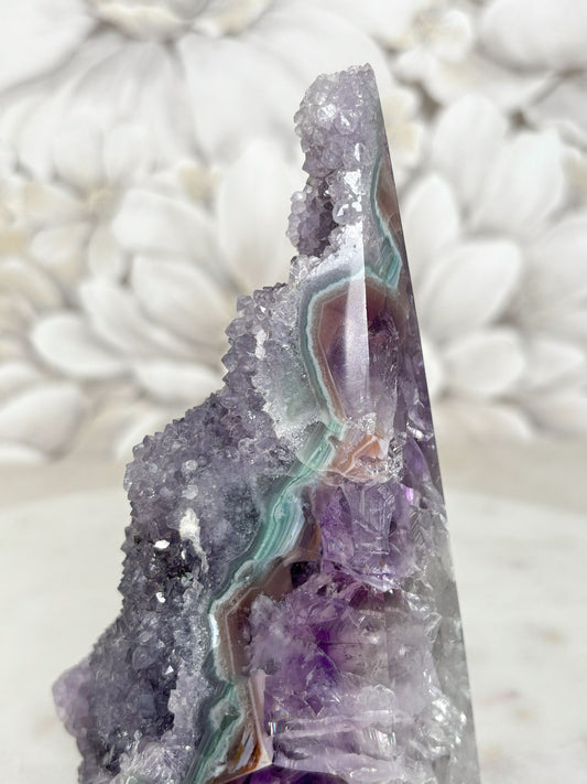 Amethyst in Diamantenform