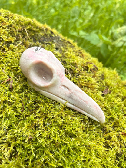 Krähen Schädel Pinker Opal