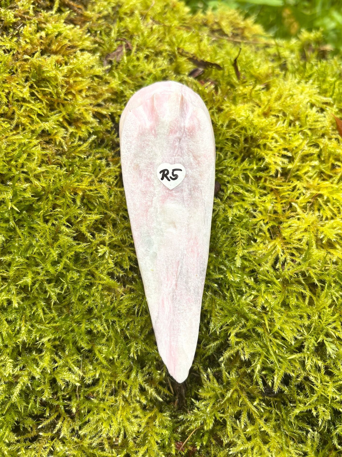 Krähen Schädel Pinker Opal