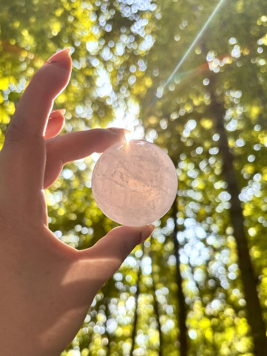 Periwinkle Rosenquarz Kugel