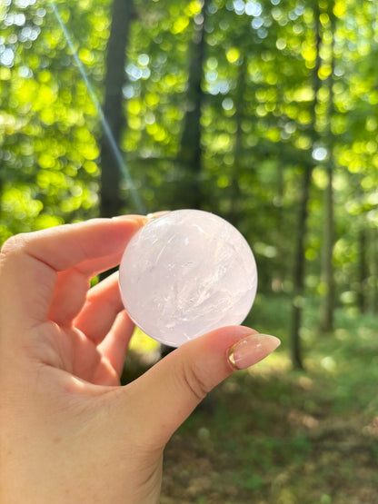 Periwinkle Rosenquarz Kugel