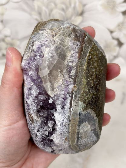 Amethyst Geode Nr. 12 (R1S)