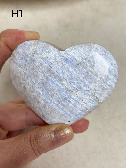 Weißer Mondstein Herzen