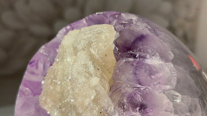 Amethyst Kugel mit Glitzer Calcit