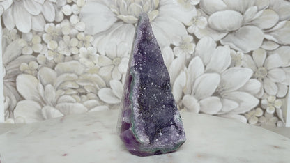 Amethyst in Diamantenform